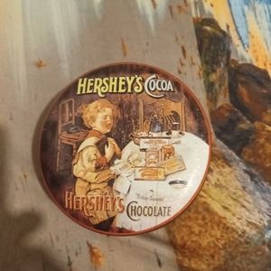 1993 Hershey Cocoa Tin round container made by The Tin Company of America.